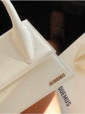 Jacquemus White LARGE Le Chiquito Smooth Leather Top-Handle Bag
